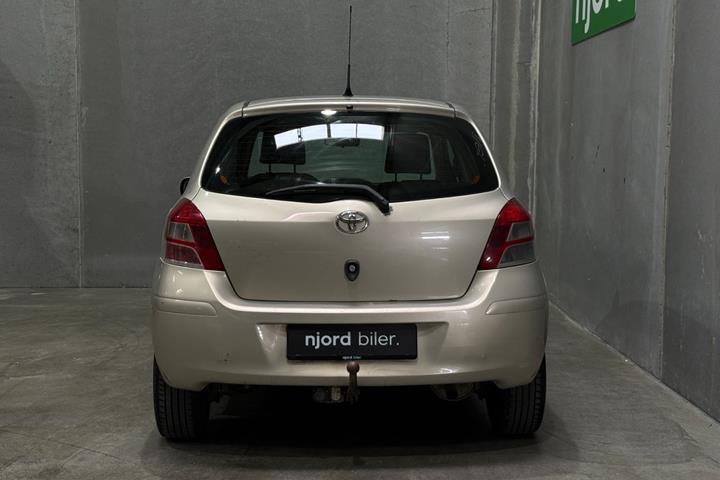 undefined Toyota Yaris fra 2010