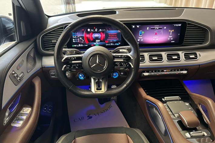Grøn Mercedes GLE53 fra 2024