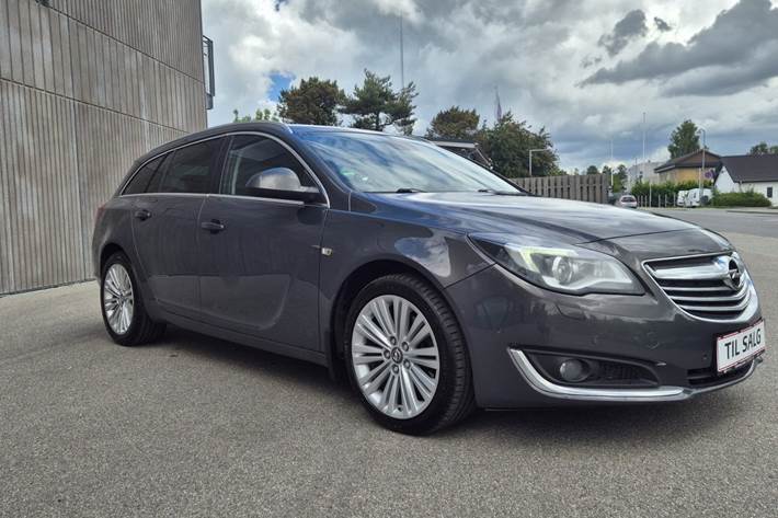 undefined Opel Insignia fra 2015