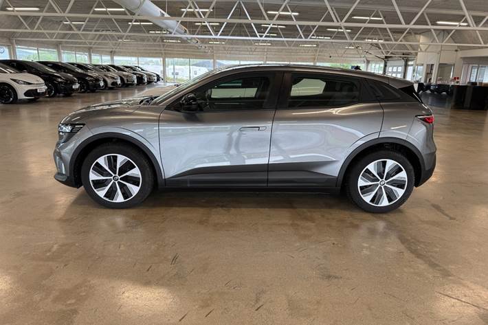 Grå Renault Megane E-Tech fra 2022