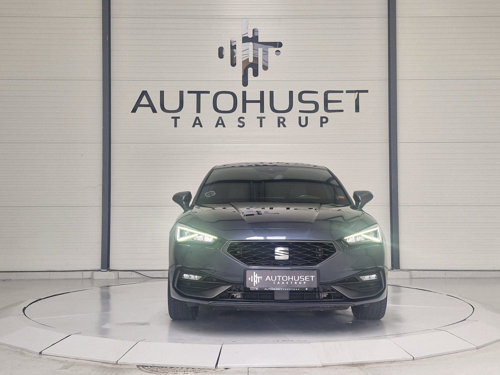 Grå Seat Leon fra 2020