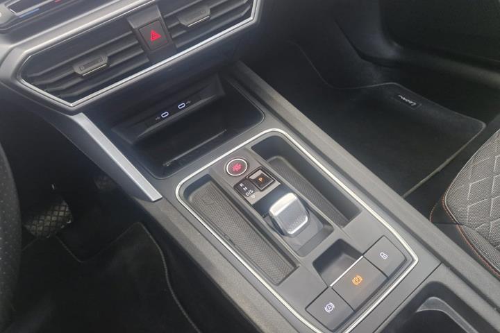 Grå Seat Leon fra 2020