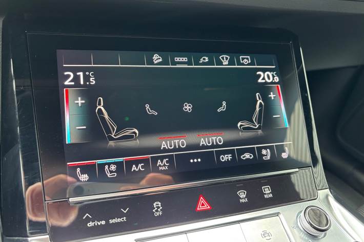 Sort Audi e-tron fra 2022