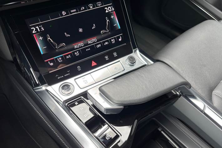 Sort Audi e-tron fra 2022