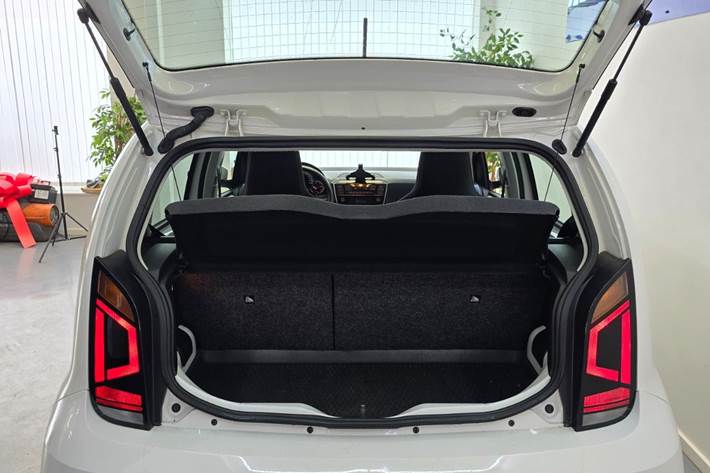 Hvid VW UP! fra 2019