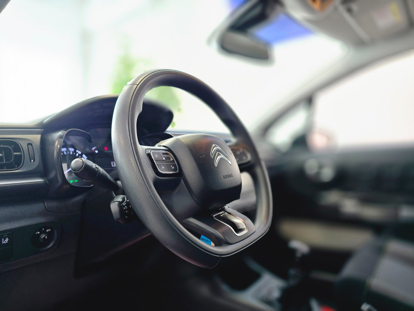 Grå Citroën C3 fra 2017
