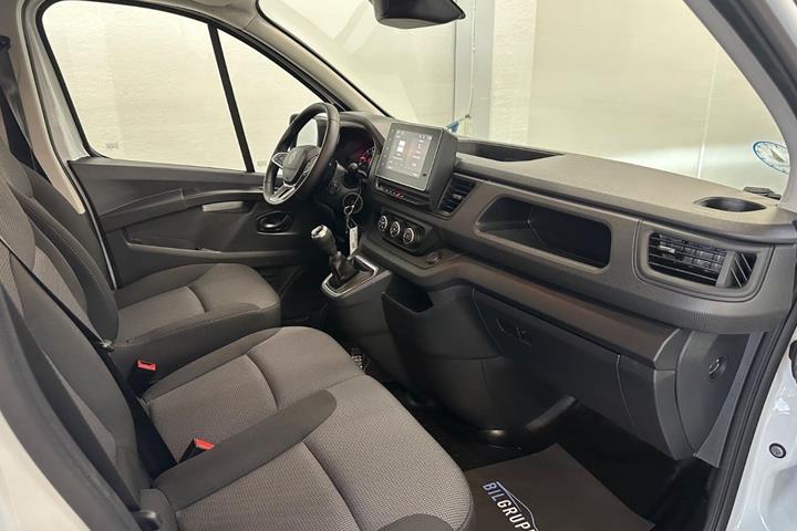 Hvid Renault Trafic fra 2025
