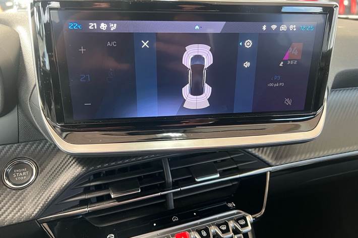 Hvid Peugeot e-2008 fra 2025