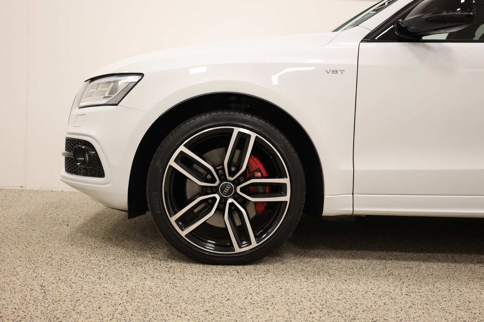Hvid Audi SQ5 fra 2016