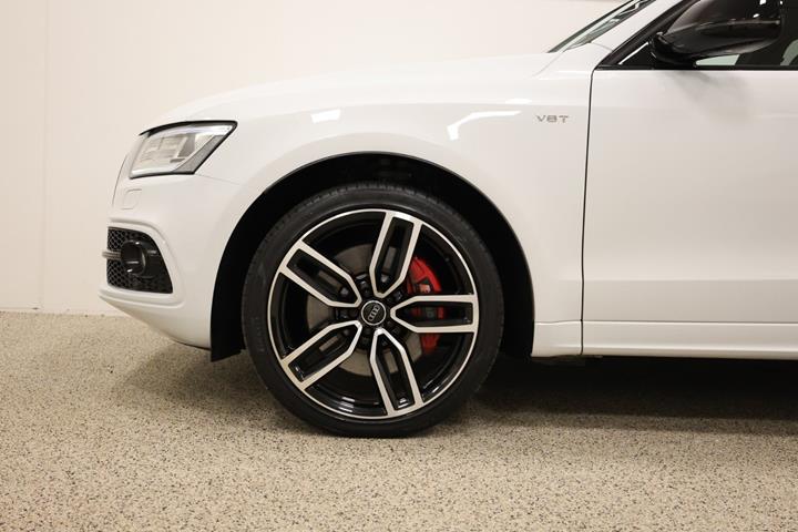 Hvid Audi SQ5 fra 2016