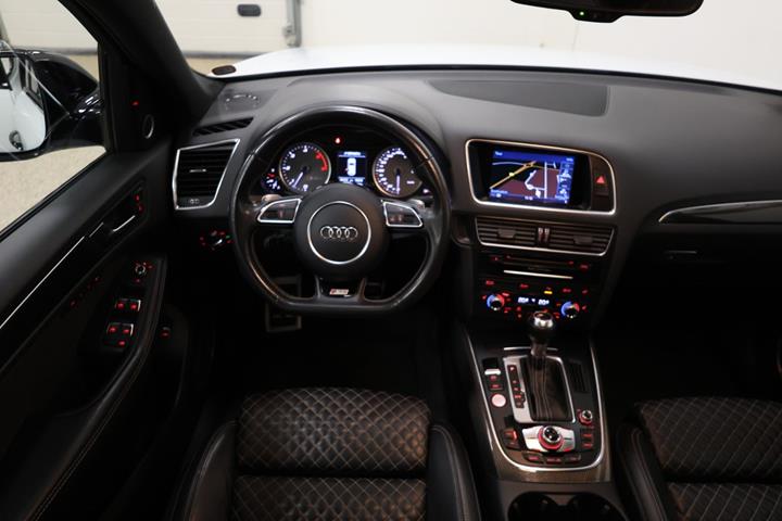 Hvid Audi SQ5 fra 2016