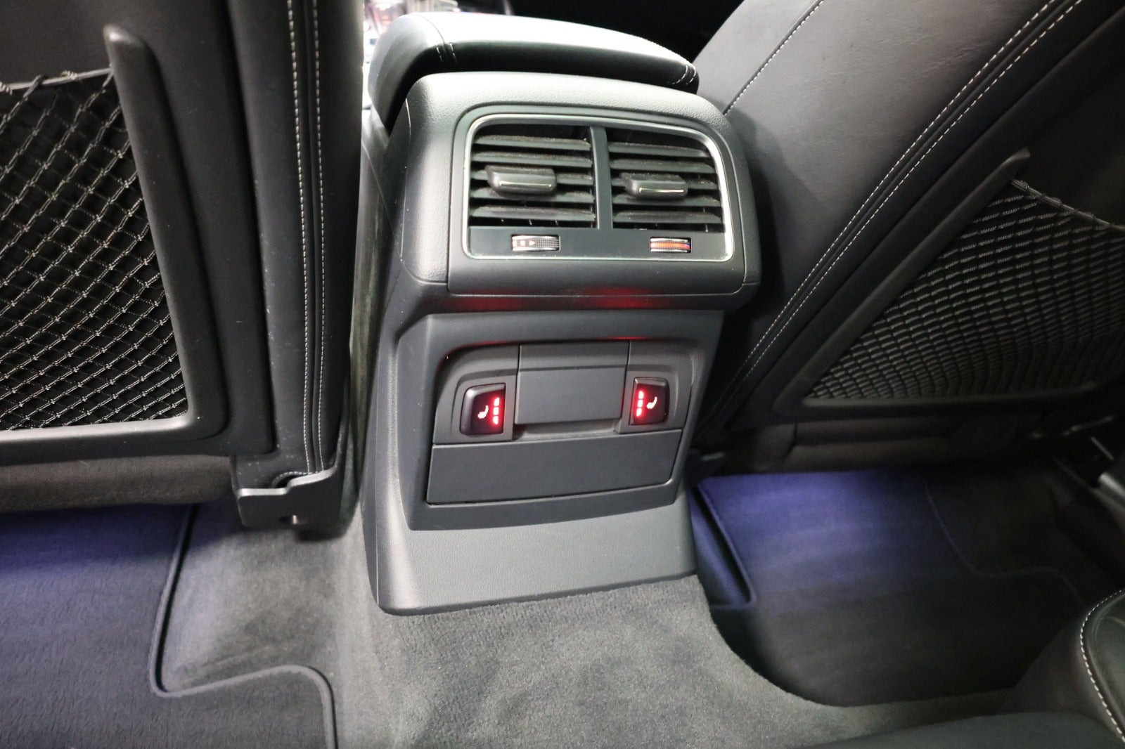 Hvid Audi SQ5 fra 2016