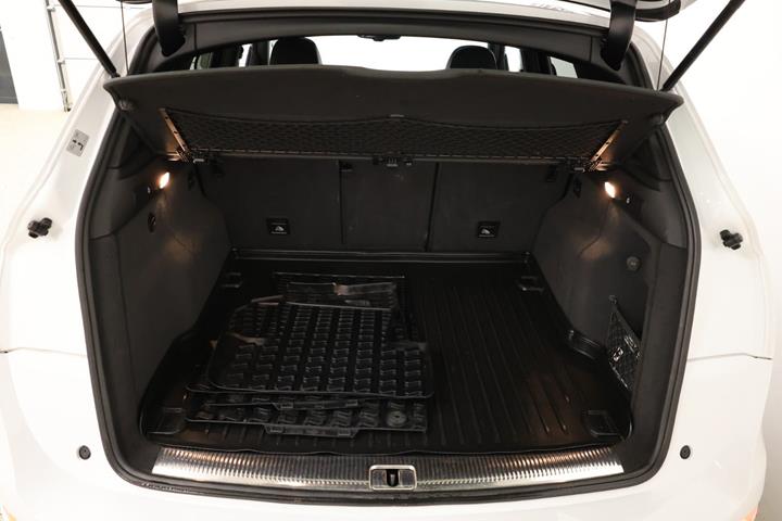 Hvid Audi SQ5 fra 2016