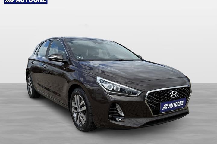 Brun Hyundai i30 fra 2017