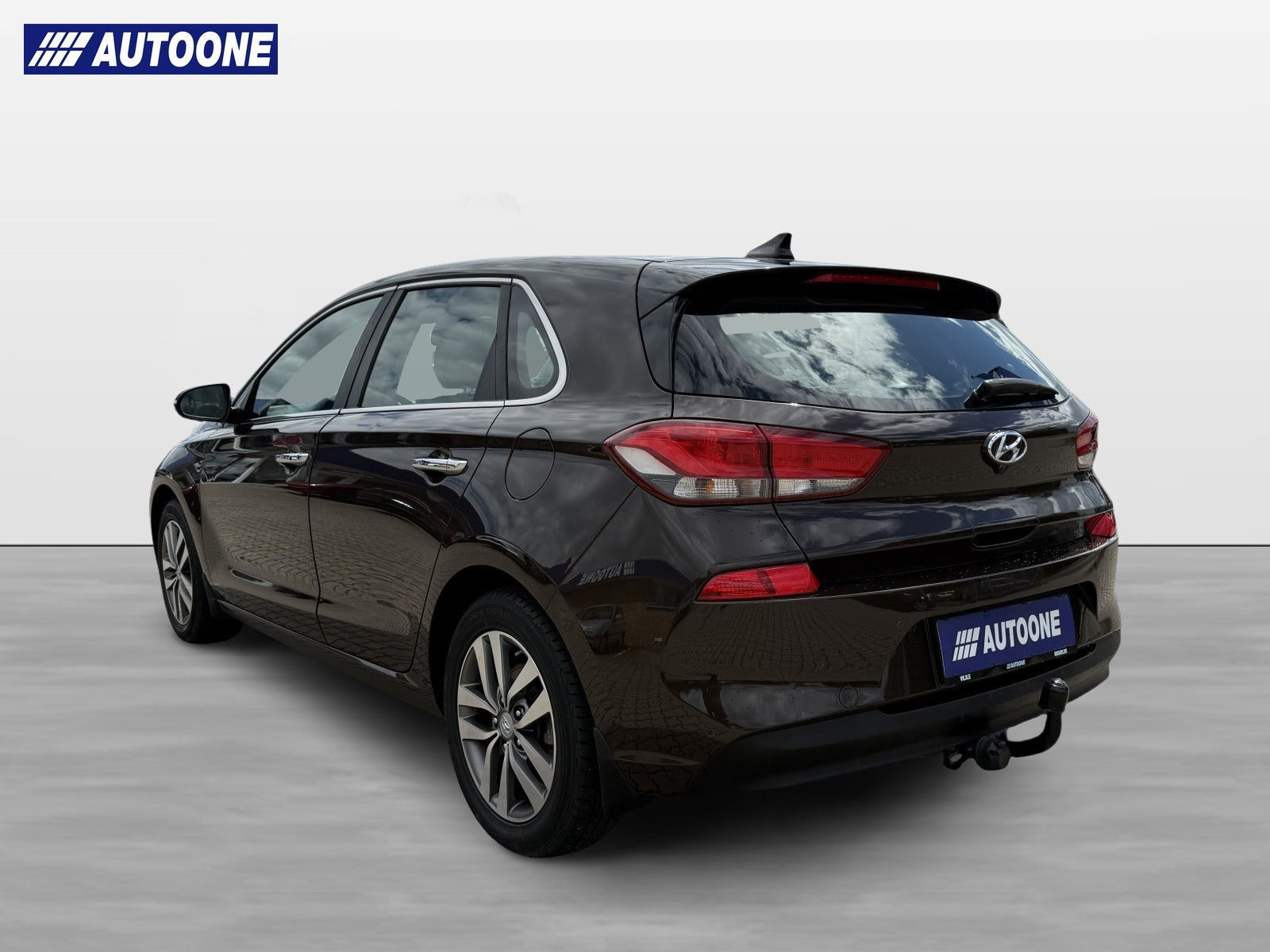 Brun Hyundai i30 fra 2017