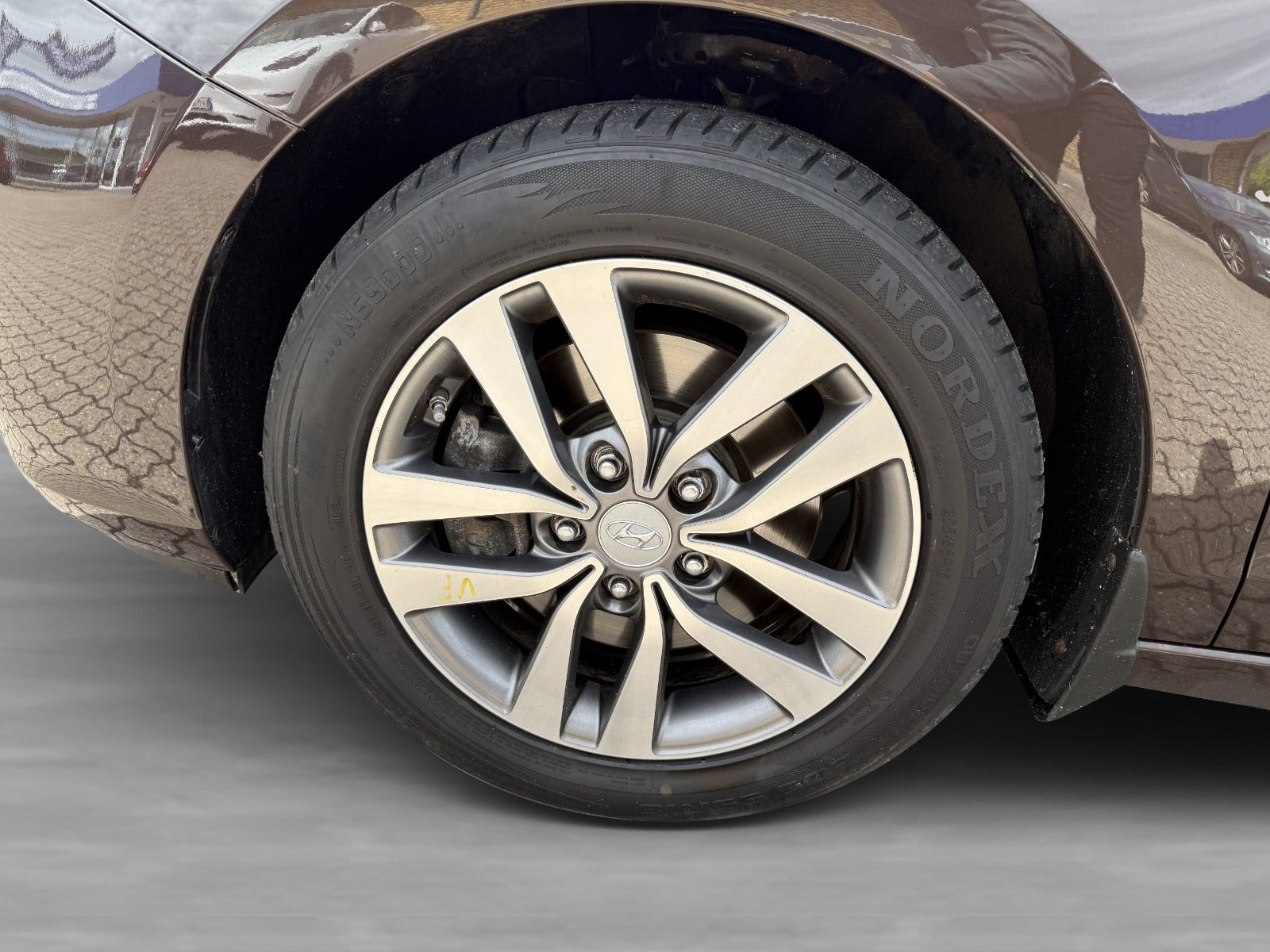 Brun Hyundai i30 fra 2017