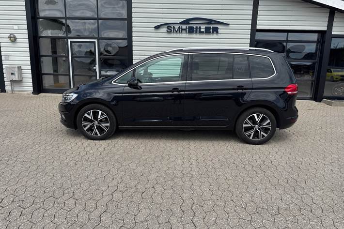 Sort VW Touran fra 2020