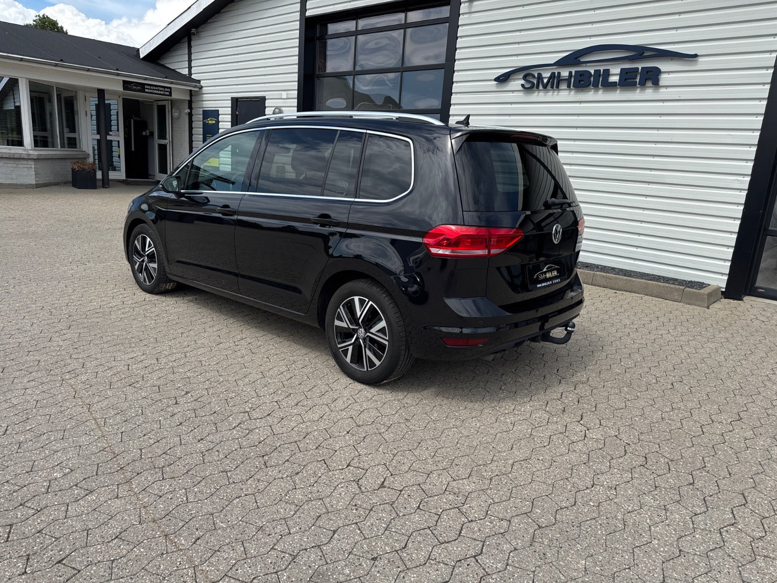 Sort VW Touran fra 2020
