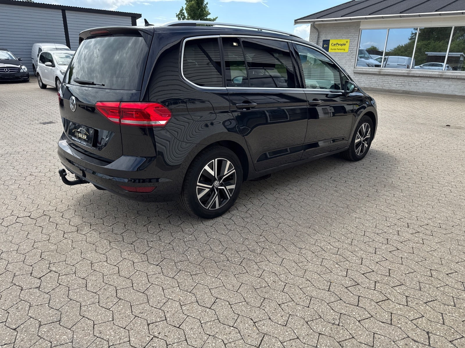 Sort VW Touran fra 2020