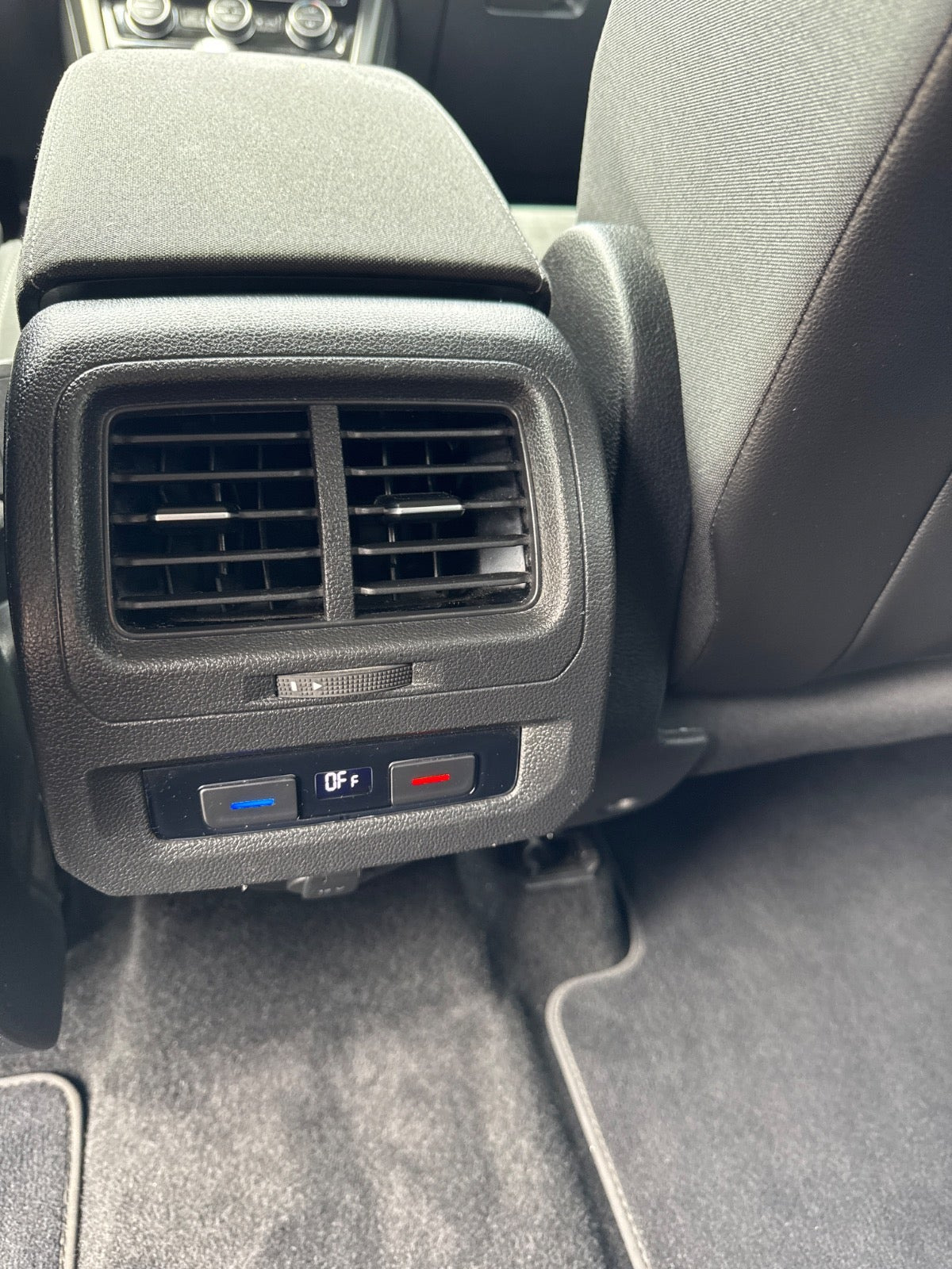 Sort VW Touran fra 2020