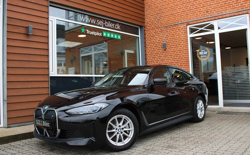 BMW i4 eDrive40 Charged