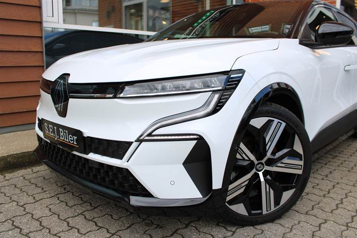 Hvid Renault Megane E-Tech fra 2024