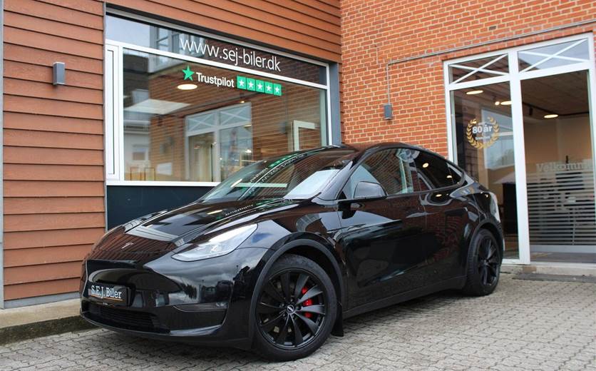 Tesla Model Y Performance AWD