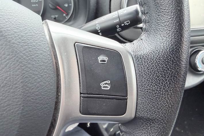 Sort Toyota Yaris fra 2011