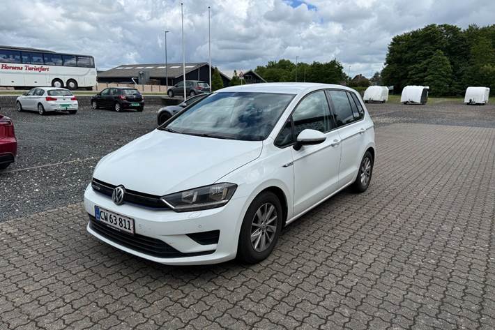 Hvid VW Golf Sportsvan fra 2017