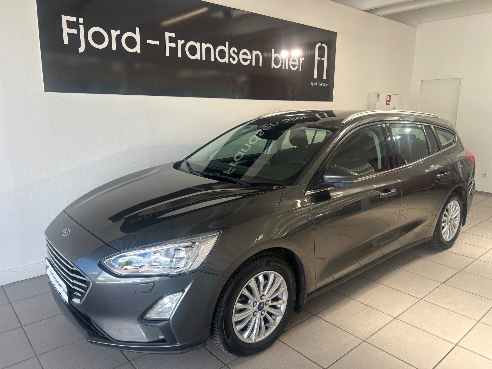 Grå Ford Focus fra 2019