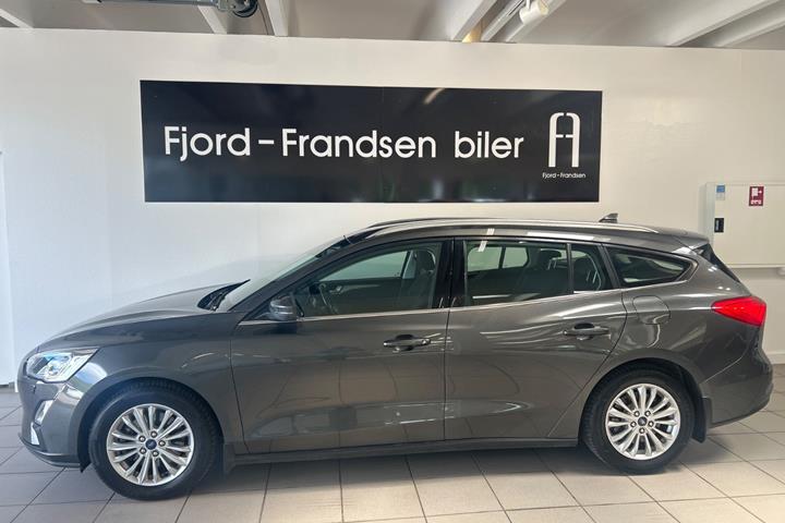 Grå Ford Focus fra 2019