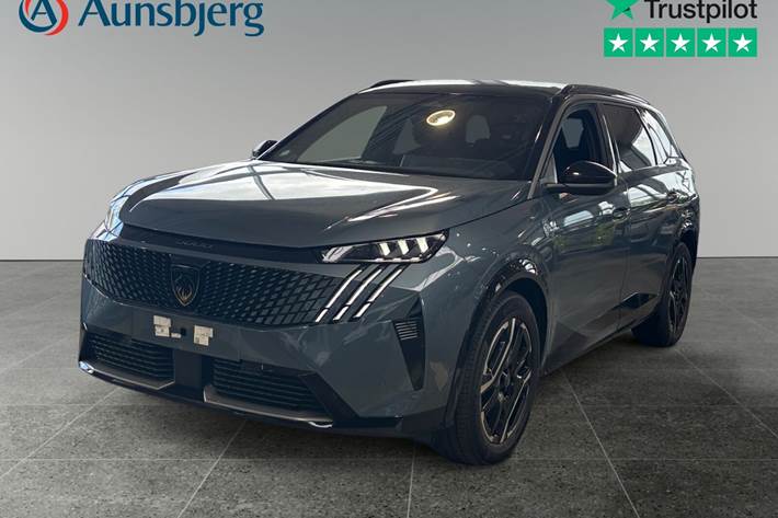 Blå Peugeot e-5008 fra 2025 set udefra