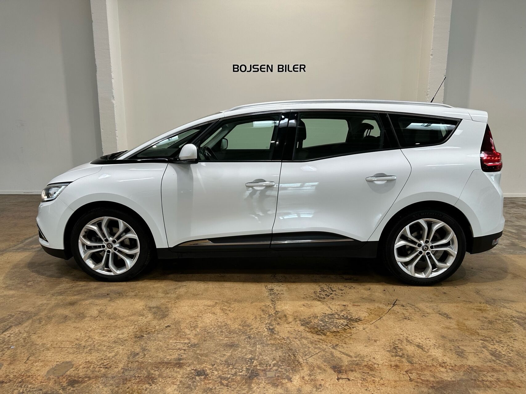 Hvid Renault Grand Scénic fra 2019