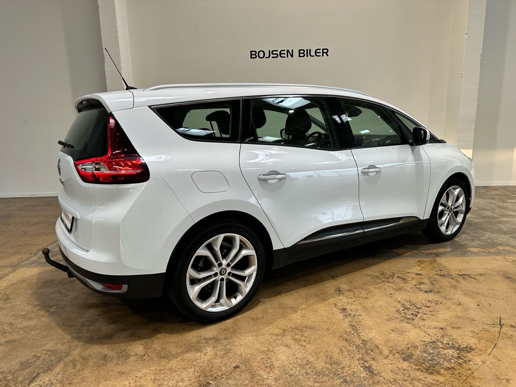 Hvid Renault Grand Scénic fra 2019