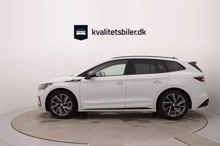 Hvid Skoda Enyaq fra 2022