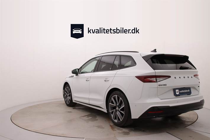 Hvid Skoda Enyaq fra 2022