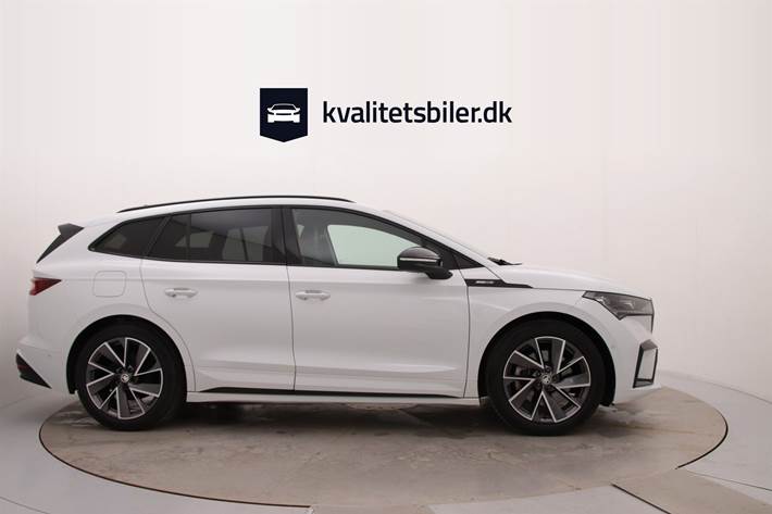 Hvid Skoda Enyaq fra 2022