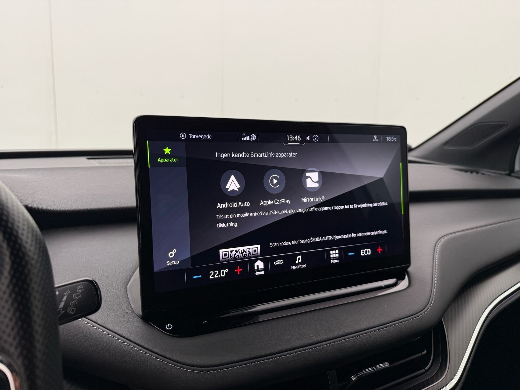 Hvid Skoda Enyaq fra 2022