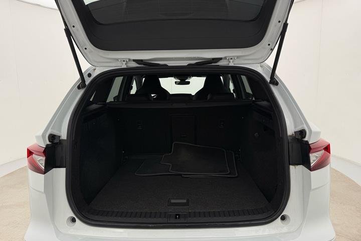 Hvid Skoda Enyaq fra 2022