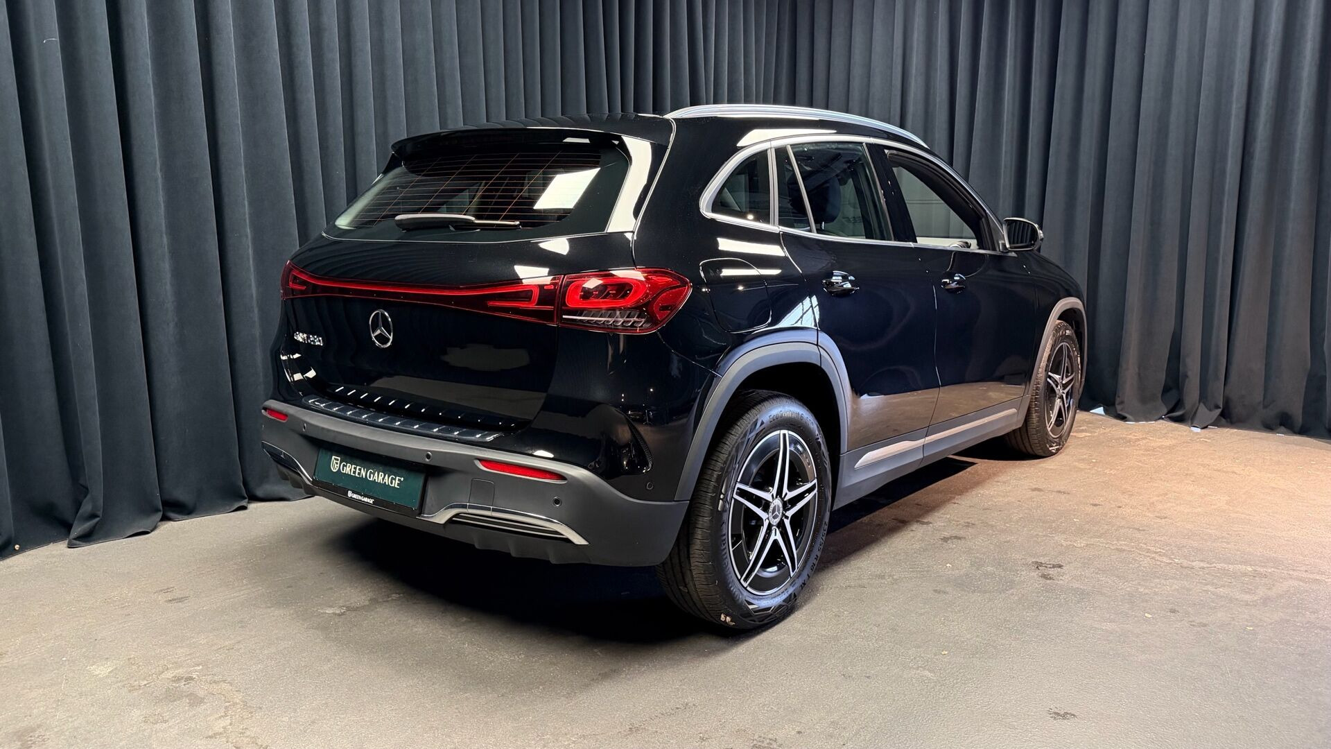 Sort Mercedes EQA 250 fra 2023
