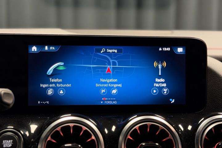 Sort Mercedes EQA 250 fra 2023