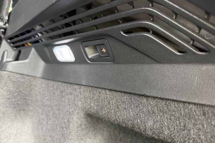 Hvid VW ID.4 fra 2023
