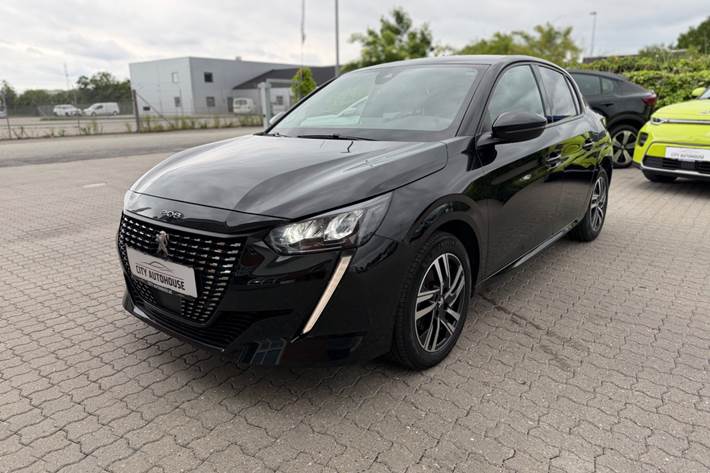 Sort Peugeot 208 fra 2023
