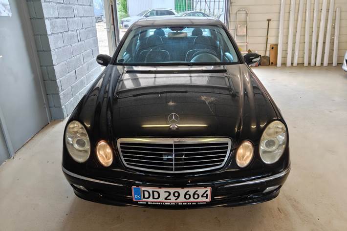 undefined Mercedes E320 fra 2002