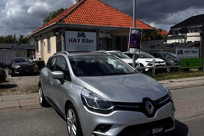Sølv Renault Clio IV fra 2019