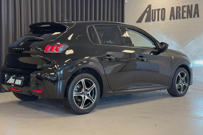 Sort Peugeot 208 fra 2020
