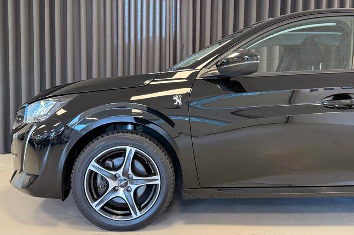 Sort Peugeot 208 fra 2020