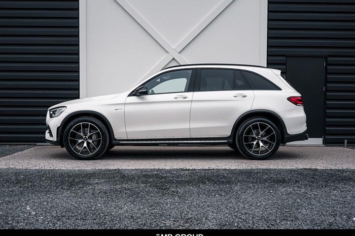 Gul Mercedes GLC43 fra 2020