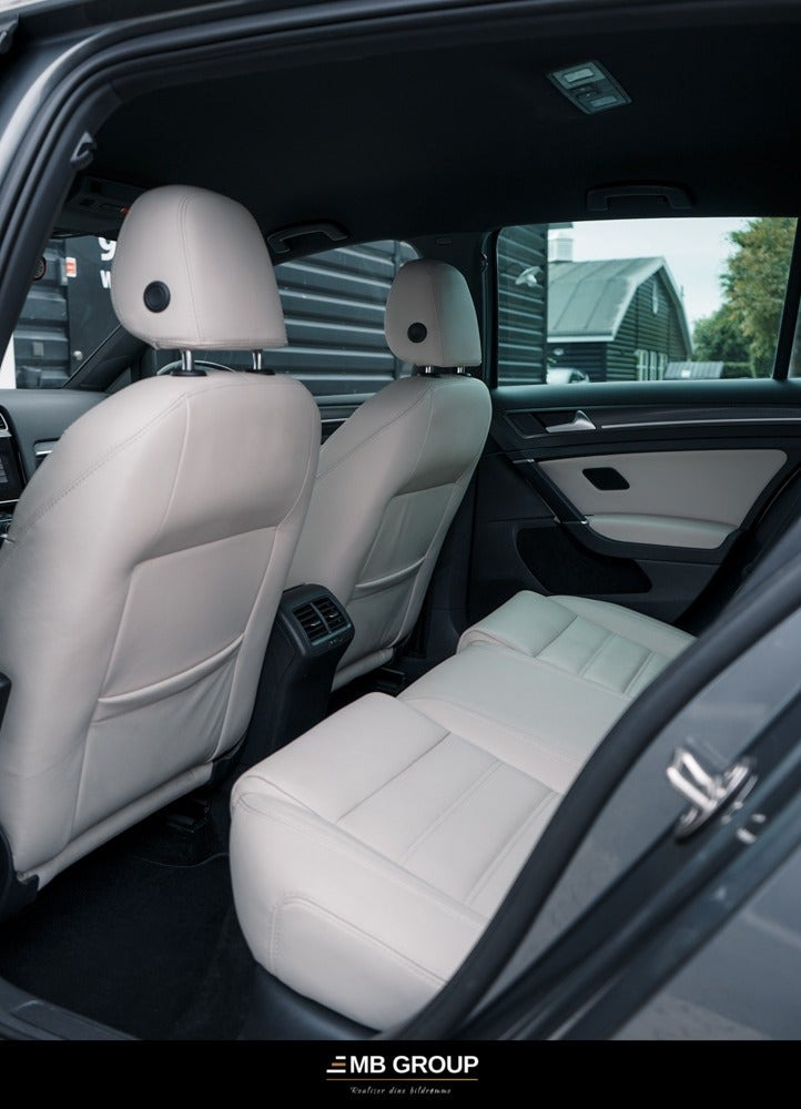 Gul VW Golf VII fra 2020