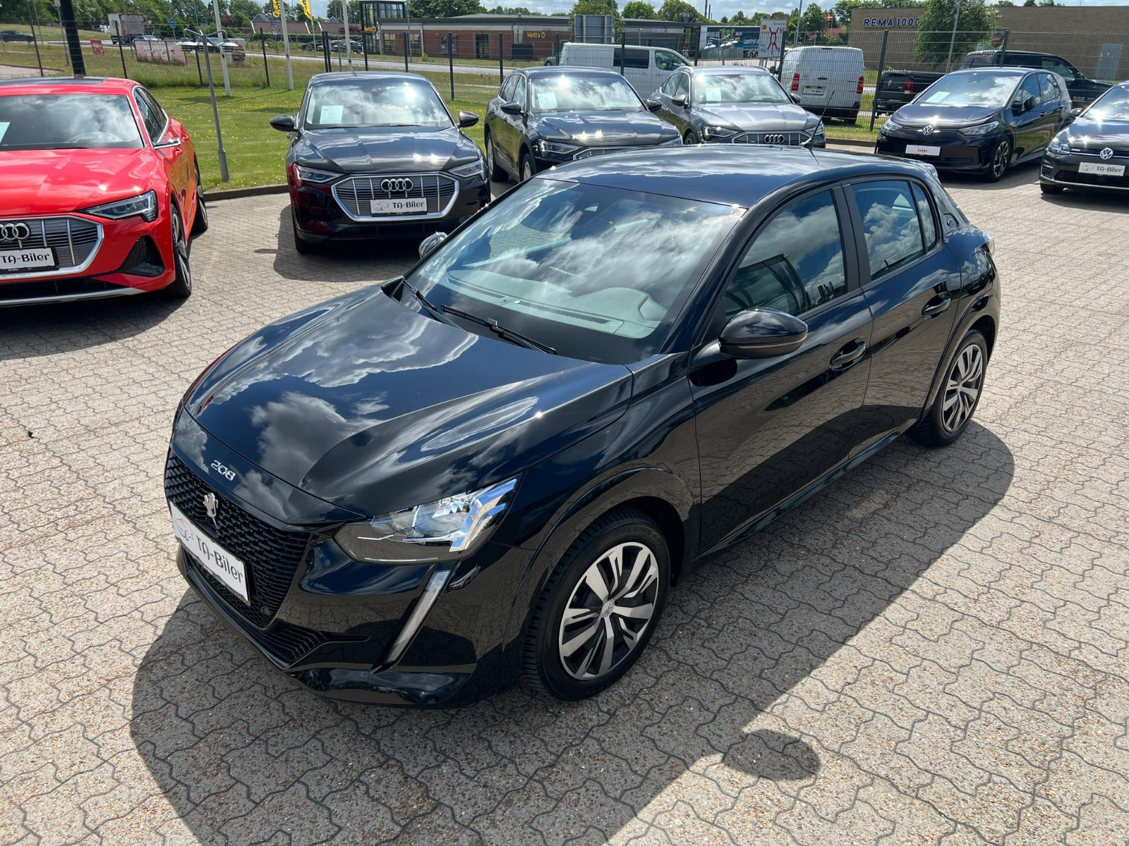 Sort Peugeot e-208 fra 2022